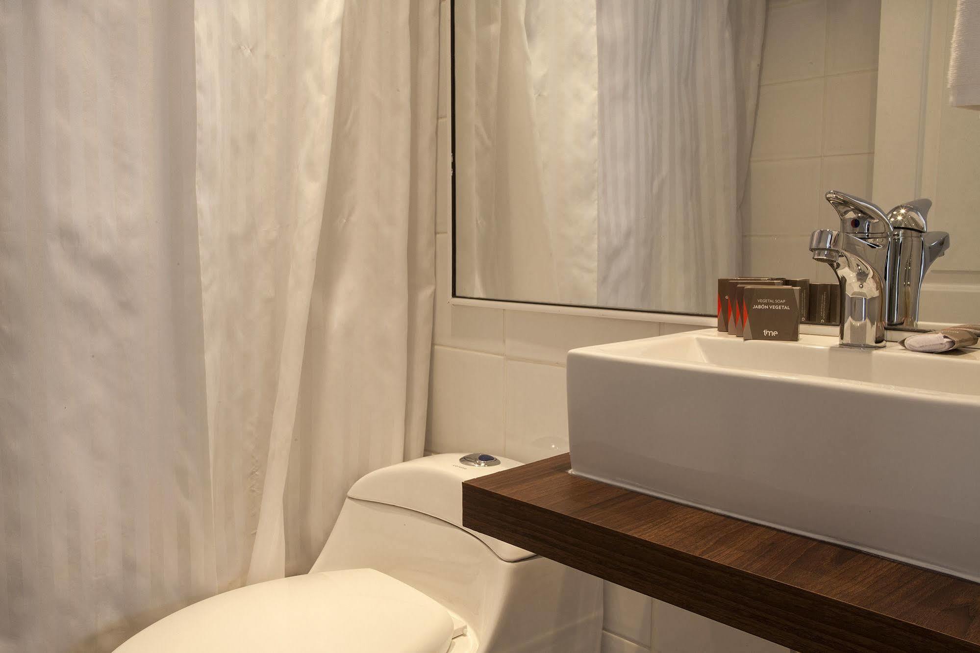 Time Suite - Comfort Apartments Santiago de Chile Zewnętrze zdjęcie